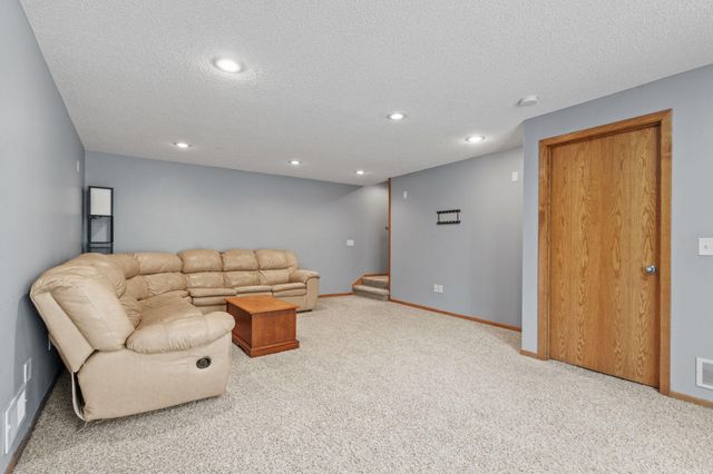 11886 194th Avenue NW, Elk River, MN 55330