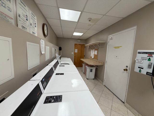 9009 Golf Road 2A, Des Plaines, IL 60016