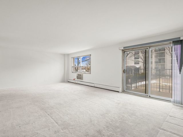 9009 Golf Road 2A, Des Plaines, IL 60016