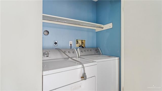 1009 W Champion Street, Edinburg, TX 78539