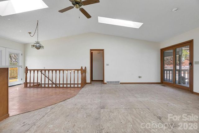416 Kanasgowa Drive, Brevard, NC 28712