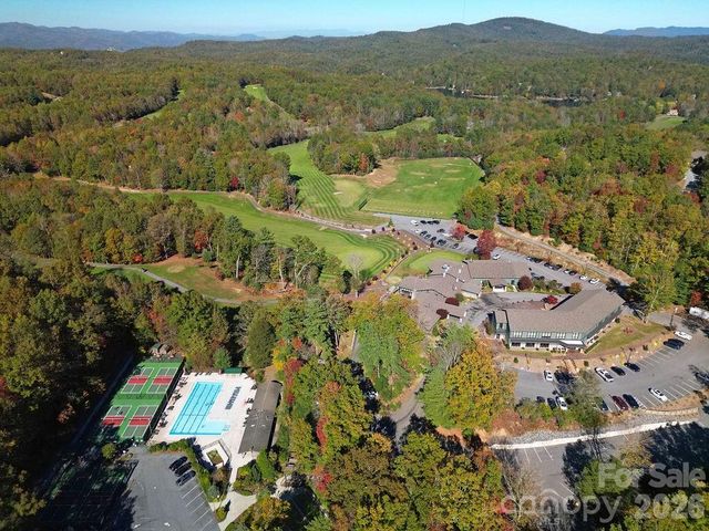 416 Kanasgowa Drive, Brevard, NC 28712
