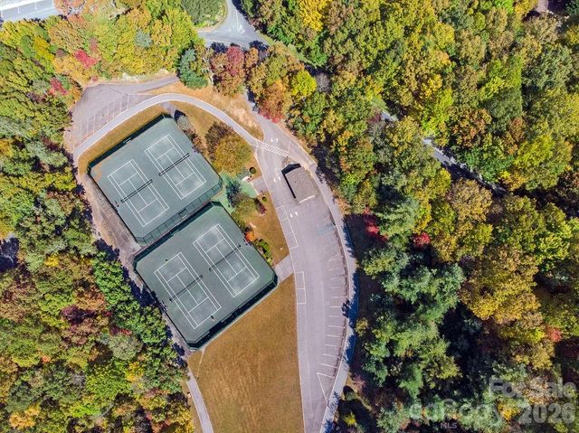 416 Kanasgowa Drive, Brevard, NC 28712