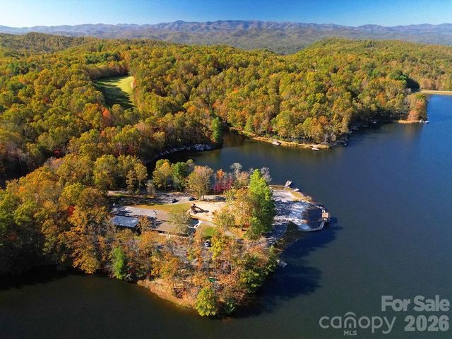 416 Kanasgowa Drive, Brevard, NC 28712