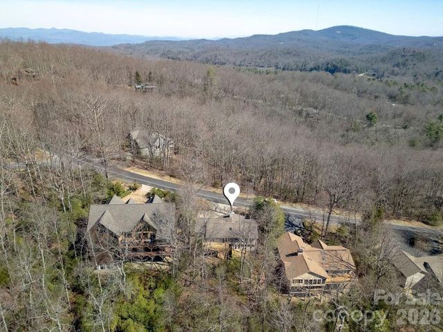 416 Kanasgowa Drive, Brevard, NC 28712