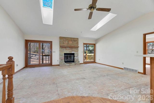416 Kanasgowa Drive, Brevard, NC 28712