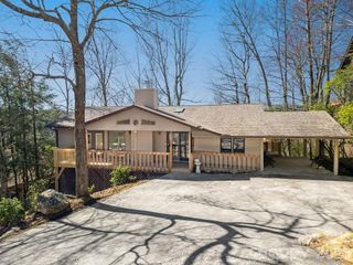 416 Kanasgowa Drive, Brevard, NC 28712