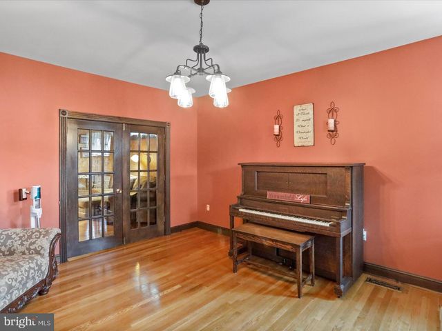 160 MAIN ST, Ridgeley, WV 26753