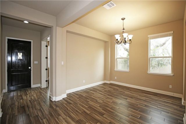 400 Cheyenne LN, Cedar Park, TX 78613
