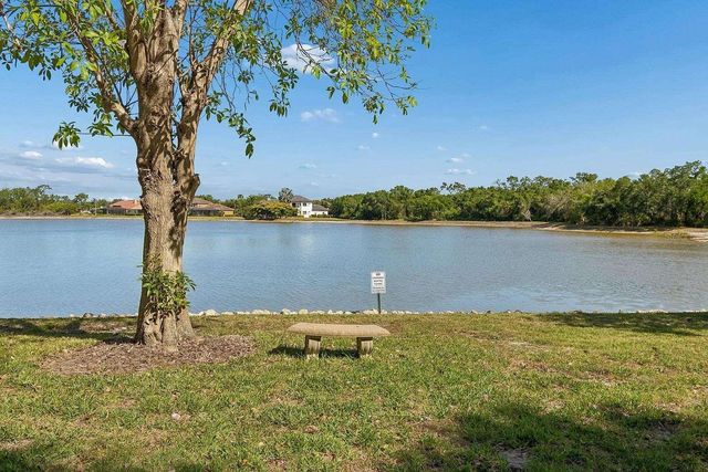 7702 LAKE VISTA COURT 202, Lakewood Ranch, FL 34202