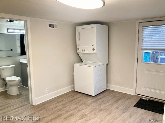 611 Fairgrove Avenue, Royal Oak, MI 48067