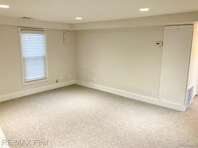 611 Fairgrove Avenue, Royal Oak, MI 48067