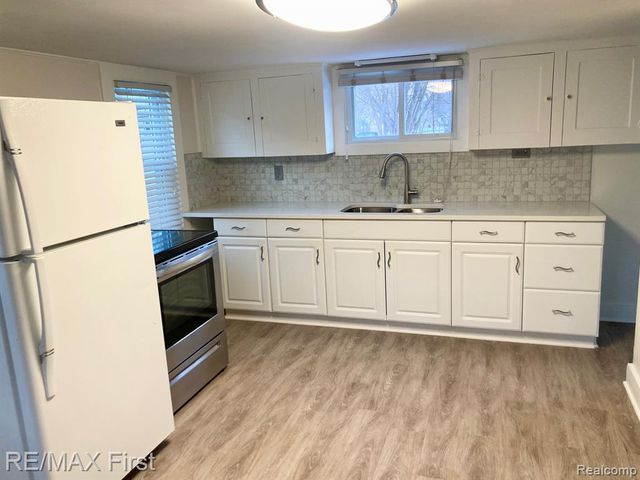 611 Fairgrove Avenue, Royal Oak, MI 48067