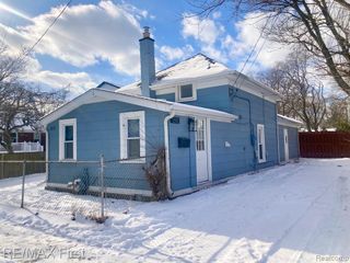 611 Fairgrove Avenue, Royal Oak, MI 48067