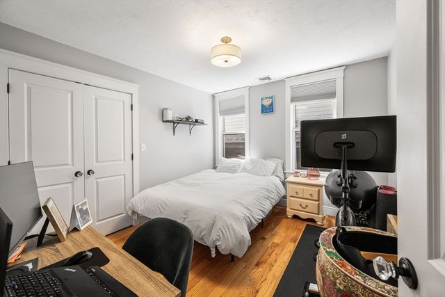 228 Havre St 3, Boston, MA 02128