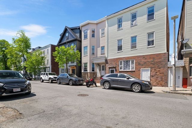 228 Havre St 3, Boston, MA 02128