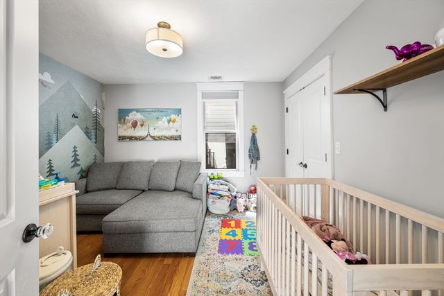 228 Havre St 3, Boston, MA 02128