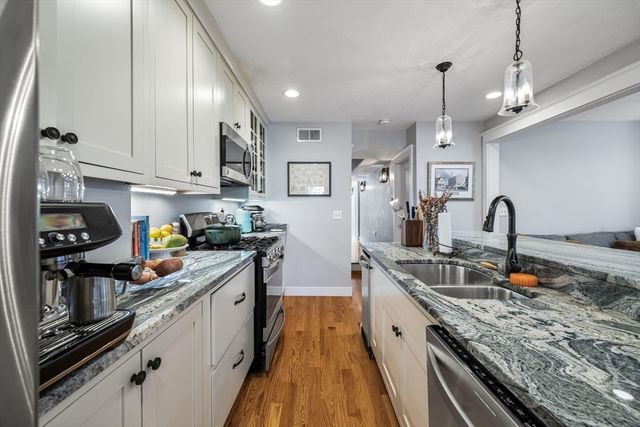 228 Havre St 3, Boston, MA 02128