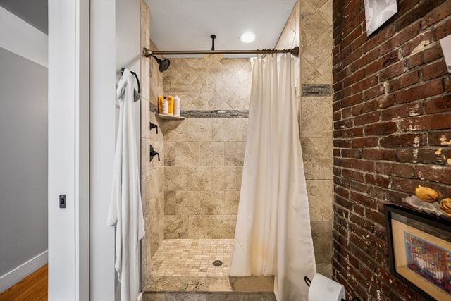 228 Havre St 3, Boston, MA 02128