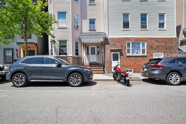 228 Havre St 3, Boston, MA 02128
