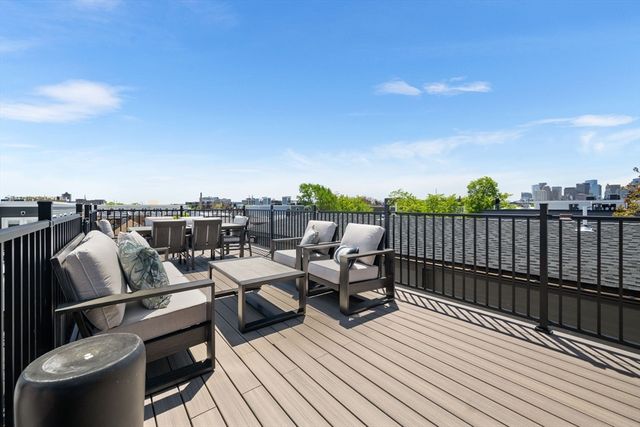 228 Havre St 3, Boston, MA 02128