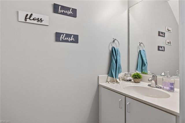 47 Creekstone DR, Newport News, VA 23603