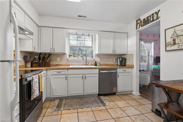 47 Creekstone DR, Newport News, VA 23603