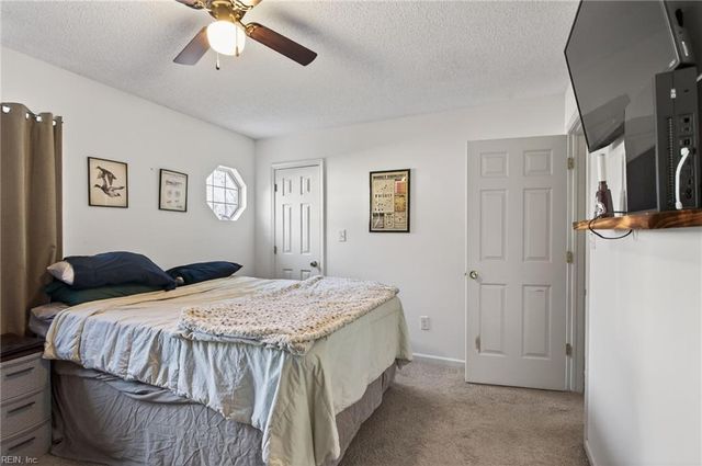 47 Creekstone DR, Newport News, VA 23603