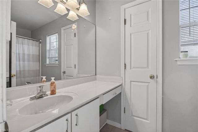 47 Creekstone DR, Newport News, VA 23603