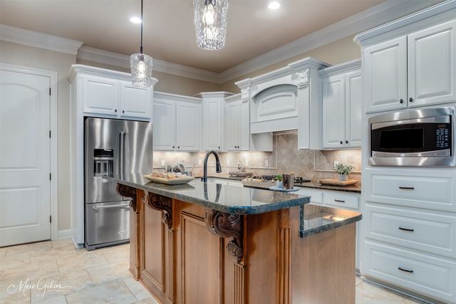 110 Arbor Place, Bossier City, LA 71111