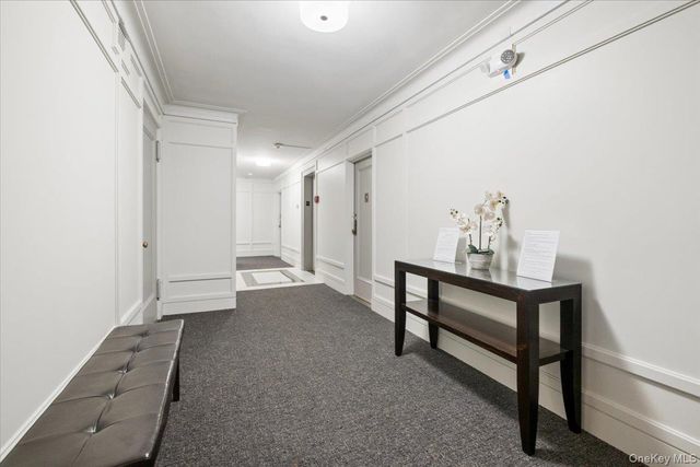 235 Garth Road C4E, Scarsdale, NY 10583