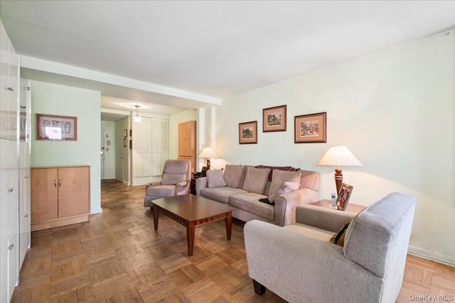 235 Garth Road C4E, Scarsdale, NY 10583