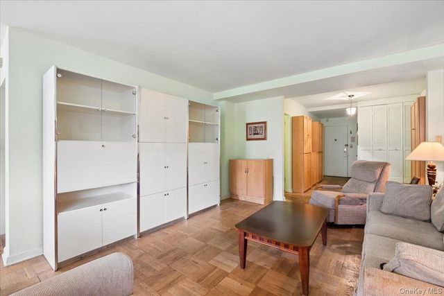 235 Garth Road C4E, Scarsdale, NY 10583