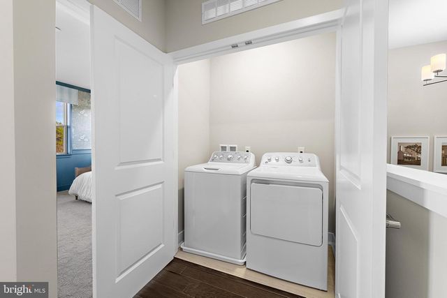 152 LEONA STEWART, Pennington, NJ 08534