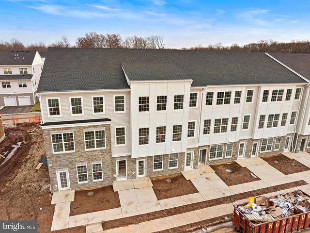 152 LEONA STEWART, Pennington, NJ 08534