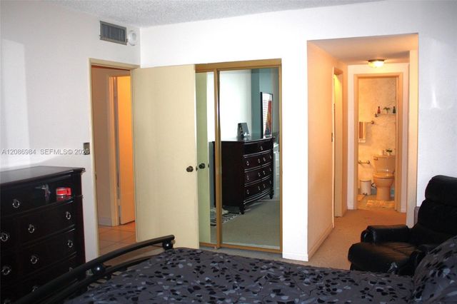 4200 Hillcrest Drive 618, Hollywood, FL 33021