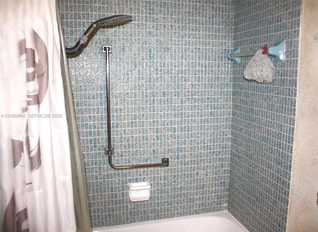 4200 Hillcrest Drive 618, Hollywood, FL 33021