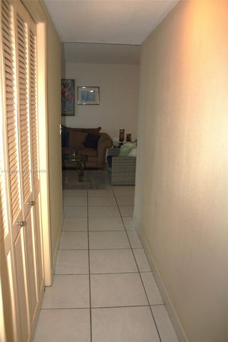 4200 Hillcrest Drive 618, Hollywood, FL 33021