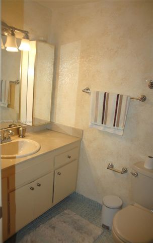 4200 Hillcrest Drive 618, Hollywood, FL 33021
