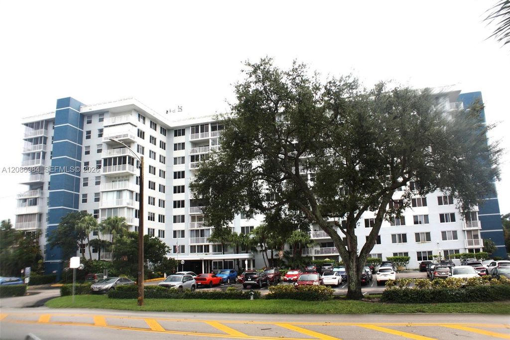 4200 Hillcrest Drive 618, Hollywood, FL 33021