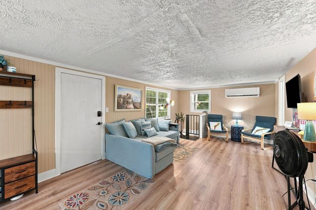 9732 Highway 46, Bon Aqua, TN 37025
