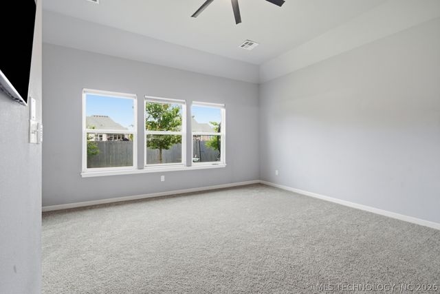 424 E 126th Street S, Jenks, OK 74037