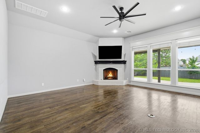 424 E 126th Street S, Jenks, OK 74037