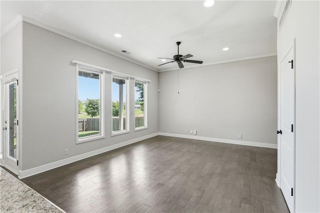 241 Jenny Lane, Raymore, MO 64083