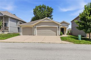 241 Jenny Lane, Raymore, MO 64083
