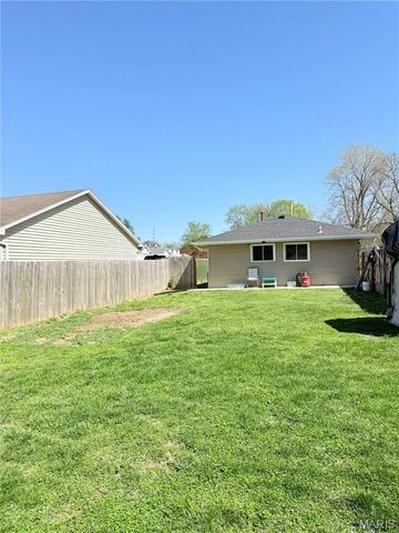 9907 Erie Drive, St Louis, MO 63125