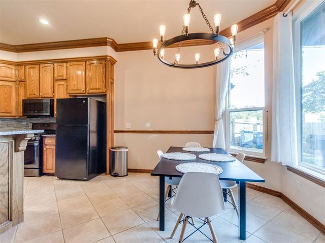 882 Oakley Drive, Blanchard, OK 73010