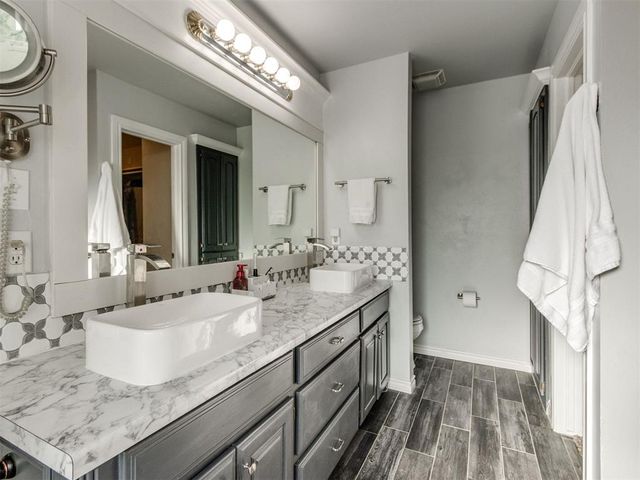 882 Oakley Drive, Blanchard, OK 73010