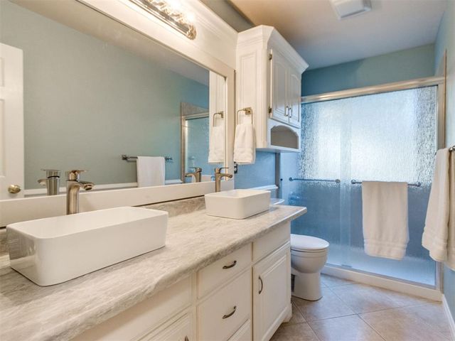 882 Oakley Drive, Blanchard, OK 73010