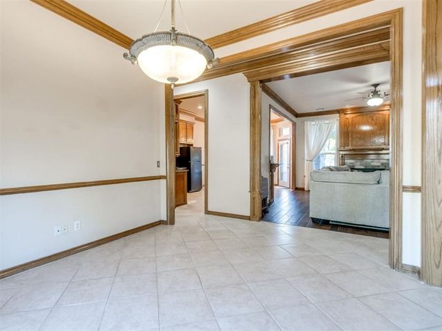 882 Oakley Drive, Blanchard, OK 73010